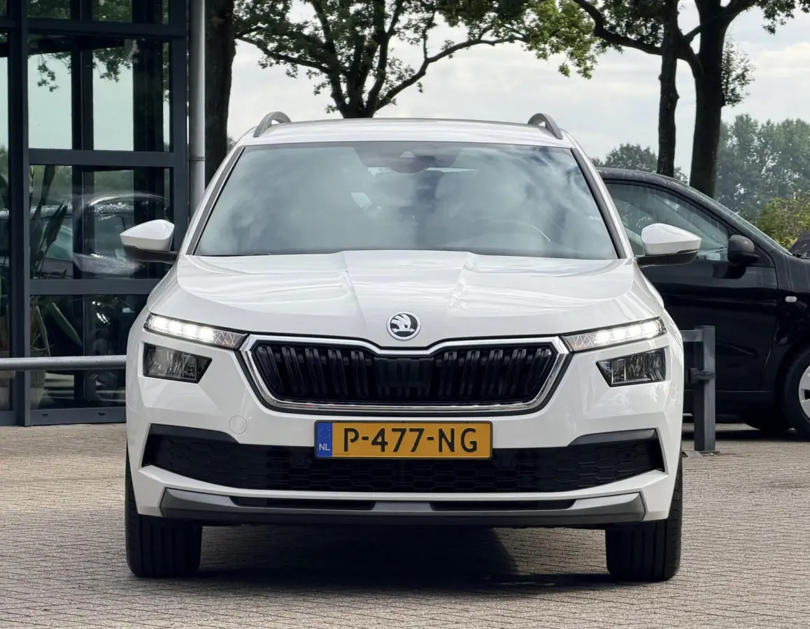 1.0 TSI Sport Business | Automaat | Stoelverwarming | Carplay | Dealer Onderhouden