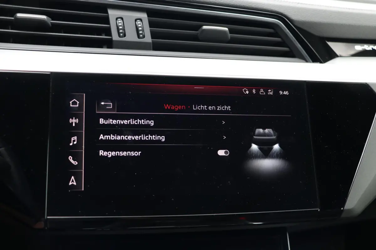 e-tron 313PK |2x S-LINE| BlackEdition AdaptiveCruise Panodak Luchtvering Trekhaak AppleCarplay Sfeerverlicht Led 87000KM BJ2019