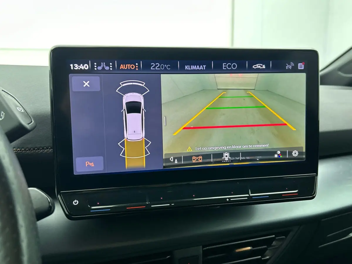 Business 62 kWh Automaat | Demo! |Navigatie Apple Carplay/ Android Auto Camera Parkeersensoren Adaptive Cruise Control Stoel- en stuurverwarming Full Led Climate Control Lichtmetalen velgen