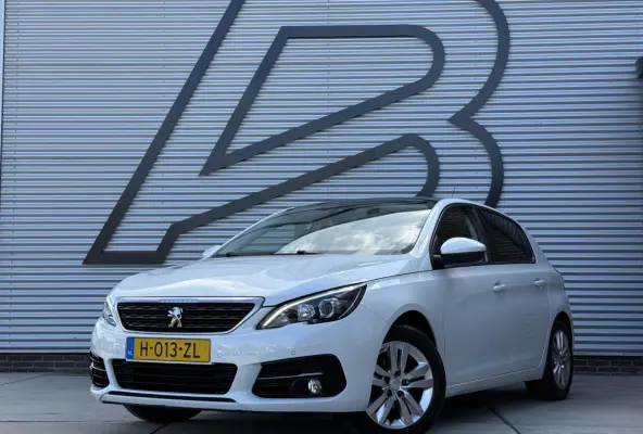 1.2 PureTech Blue Lease Executive 2e Eigenaar|Navi|Pano|Carplay|Clima|Cruise|PDC|Trekhaak|D-riem vv in 2026|N.A.P|Nieuwe APK bij Aflevering