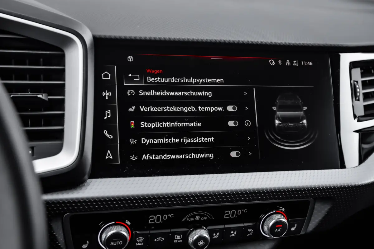 25 TFSI S edition | Stoelverwarming | 17" | | Alarm klasse 1(startblokkering) | Apple Carplay/Android Auto|telefoonintegratie premium | Cruise control