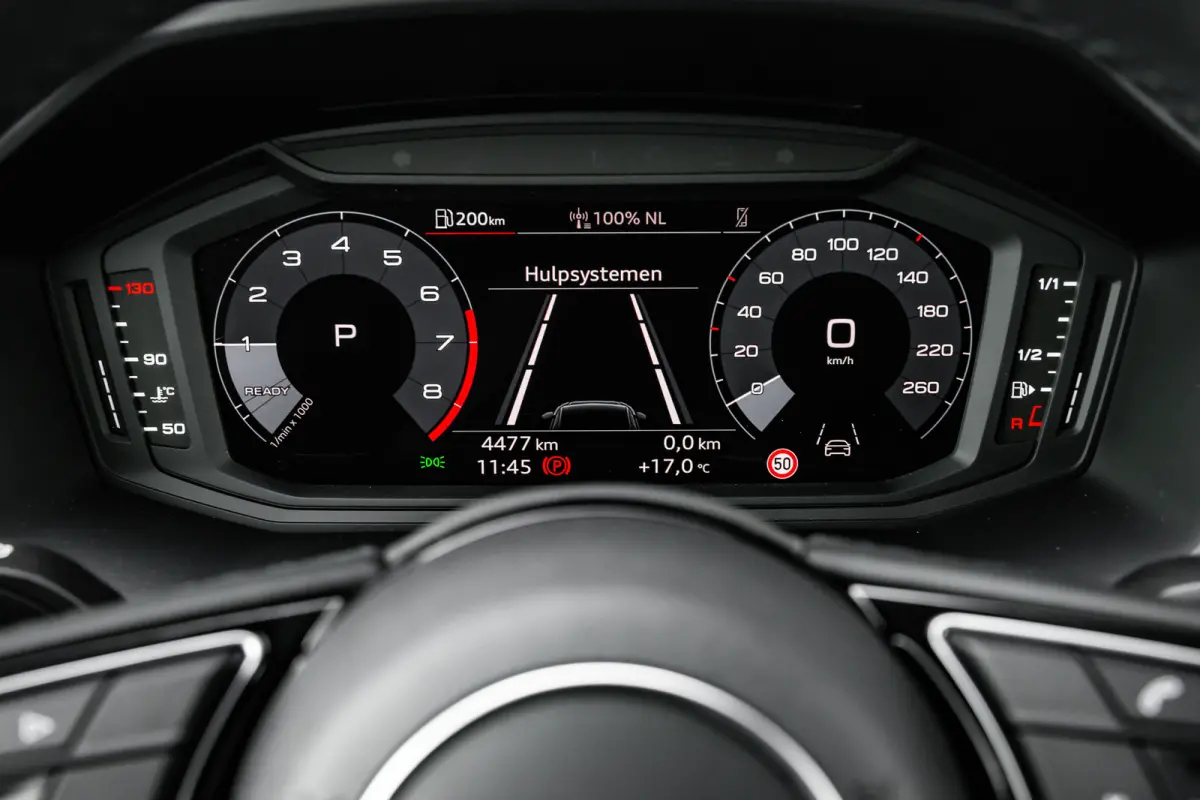 25 TFSI S edition | Stoelverwarming | 17" | | Alarm klasse 1(startblokkering) | Apple Carplay/Android Auto|telefoonintegratie premium | Cruise control