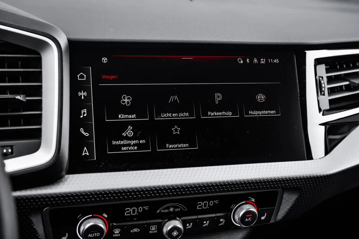 25 TFSI S edition | Stoelverwarming | 17" | | Alarm klasse 1(startblokkering) | Apple Carplay/Android Auto|telefoonintegratie premium | Cruise control