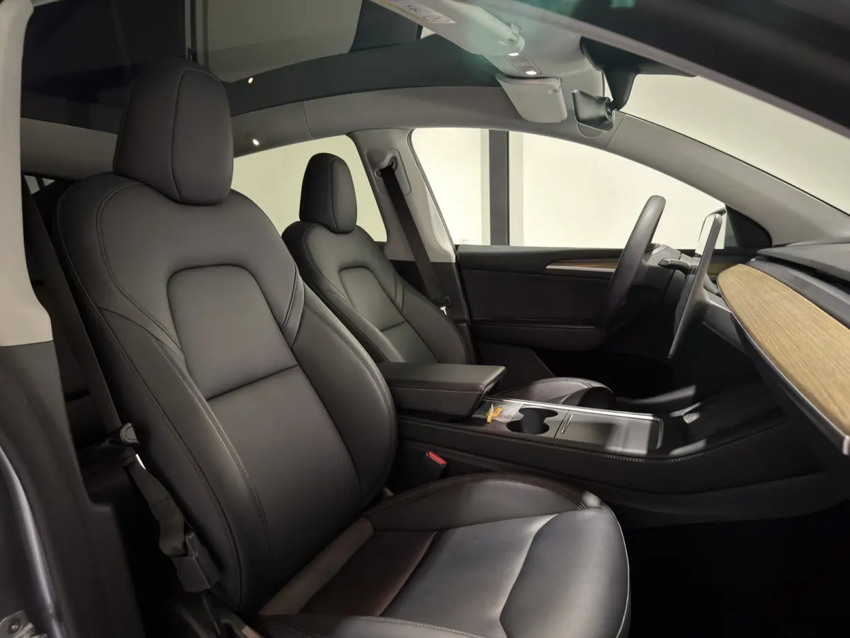 Long Range AWD 75 kWh | ACC | Stoelen verwarmd | Keyless