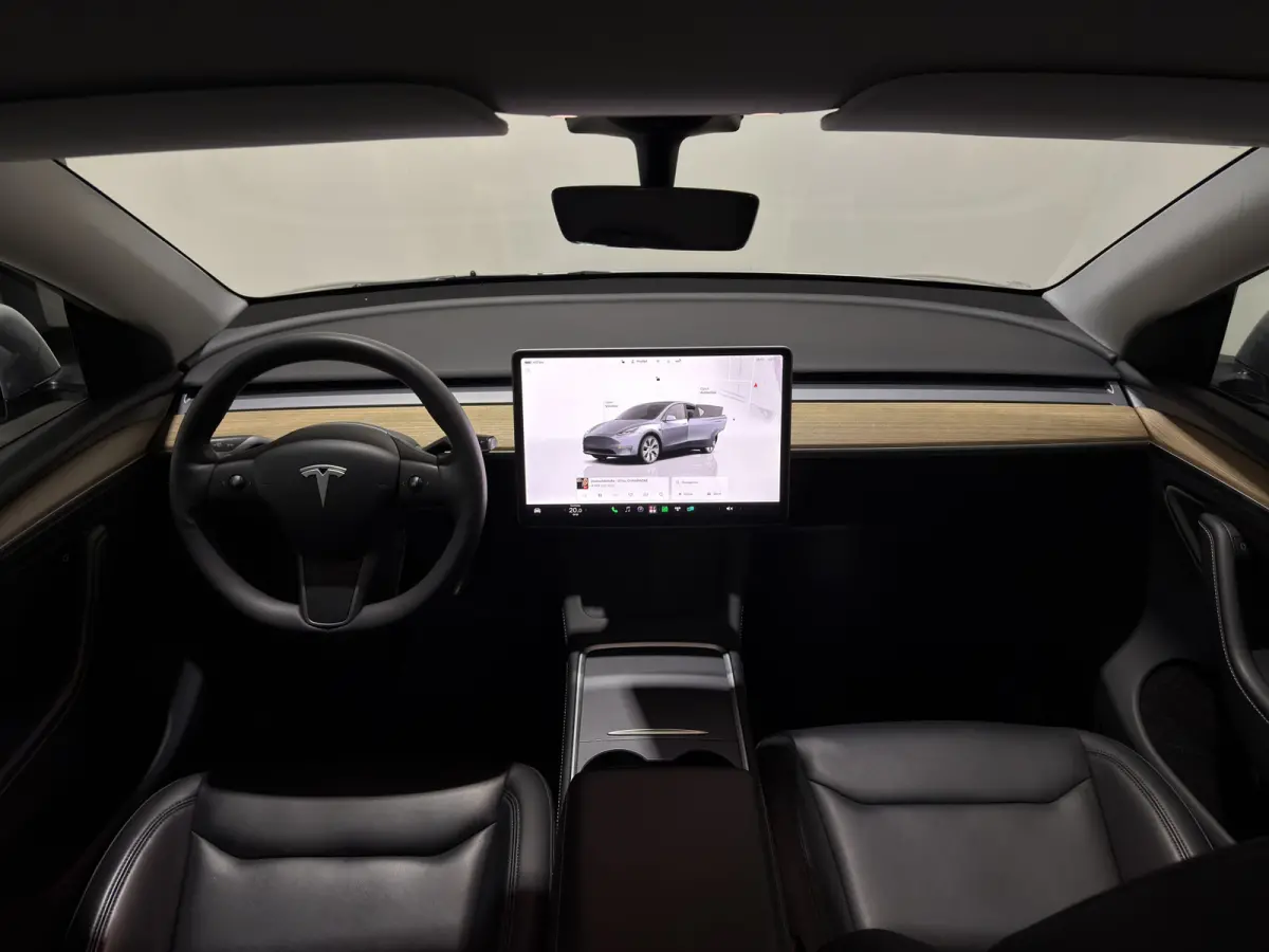 Long Range AWD 75 kWh | ACC | Stoelen verwarmd | Keyless