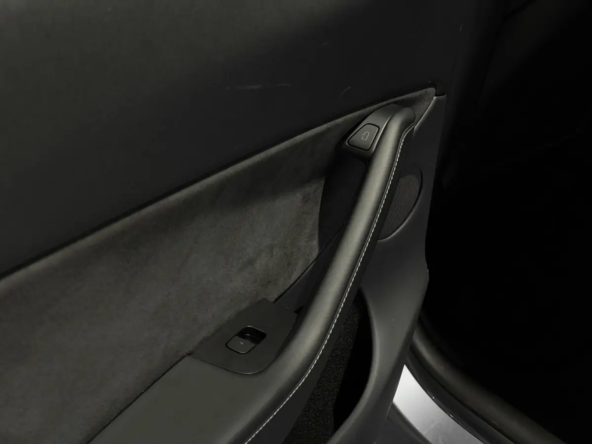 Long Range AWD 75 kWh | ACC | Stoelen verwarmd | Keyless