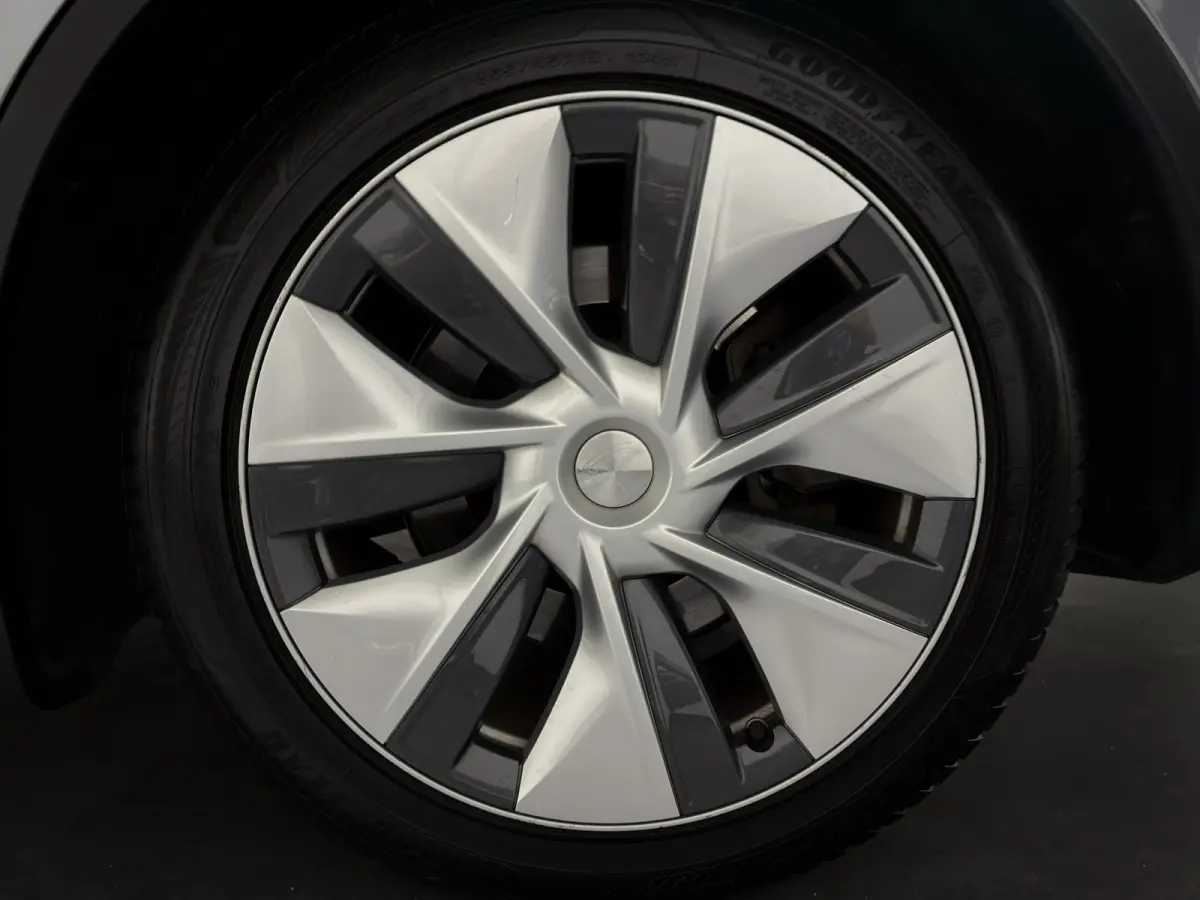 Long Range AWD 75 kWh | ACC | Stoelen verwarmd | Keyless
