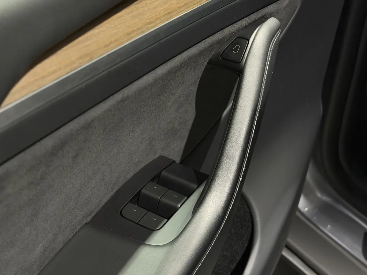 Long Range AWD 75 kWh | ACC | Stoelen verwarmd | Keyless