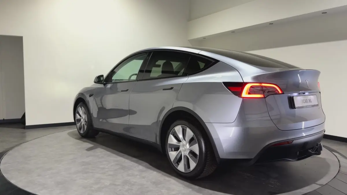 Long Range AWD 75 kWh | ACC | Stoelen verwarmd | Keyless