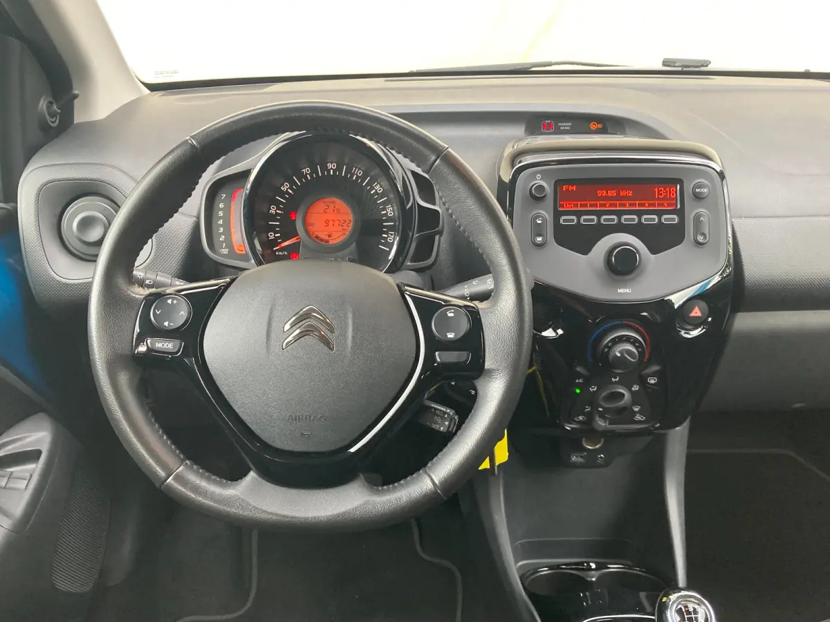 1.0 VTi Feel | Airco | Bluetooth | Chrome delen | NL auto |