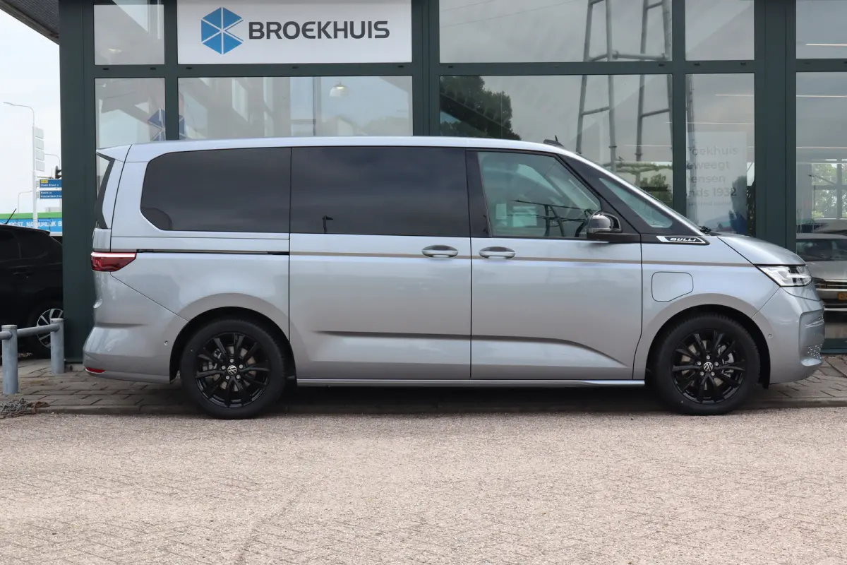 eHybrid 4MOTION L2 | Bulli | Leder | Glazen Dak | Vis-a-Vis | Houtlook Vloer | 4-Seizoenen Banden