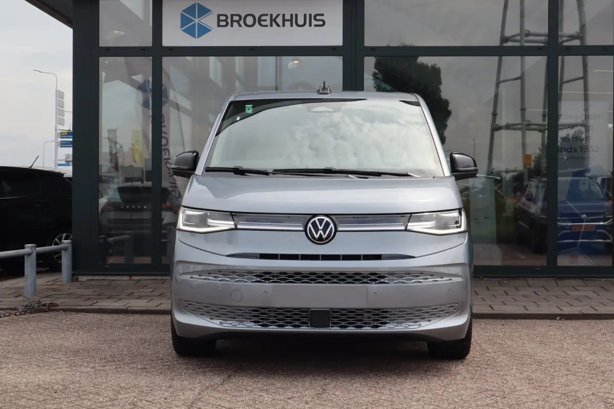 eHybrid 4MOTION L2 | Bulli | Leder | Glazen Dak | Vis-a-Vis | Houtlook Vloer | 4-Seizoenen Banden