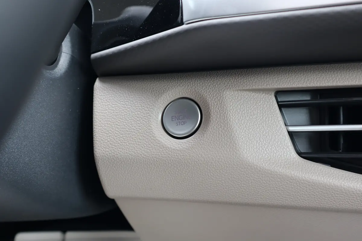eHybrid 4MOTION L2 | Bulli | Leder | Glazen Dak | Vis-a-Vis | Houtlook Vloer | 4-Seizoenen Banden