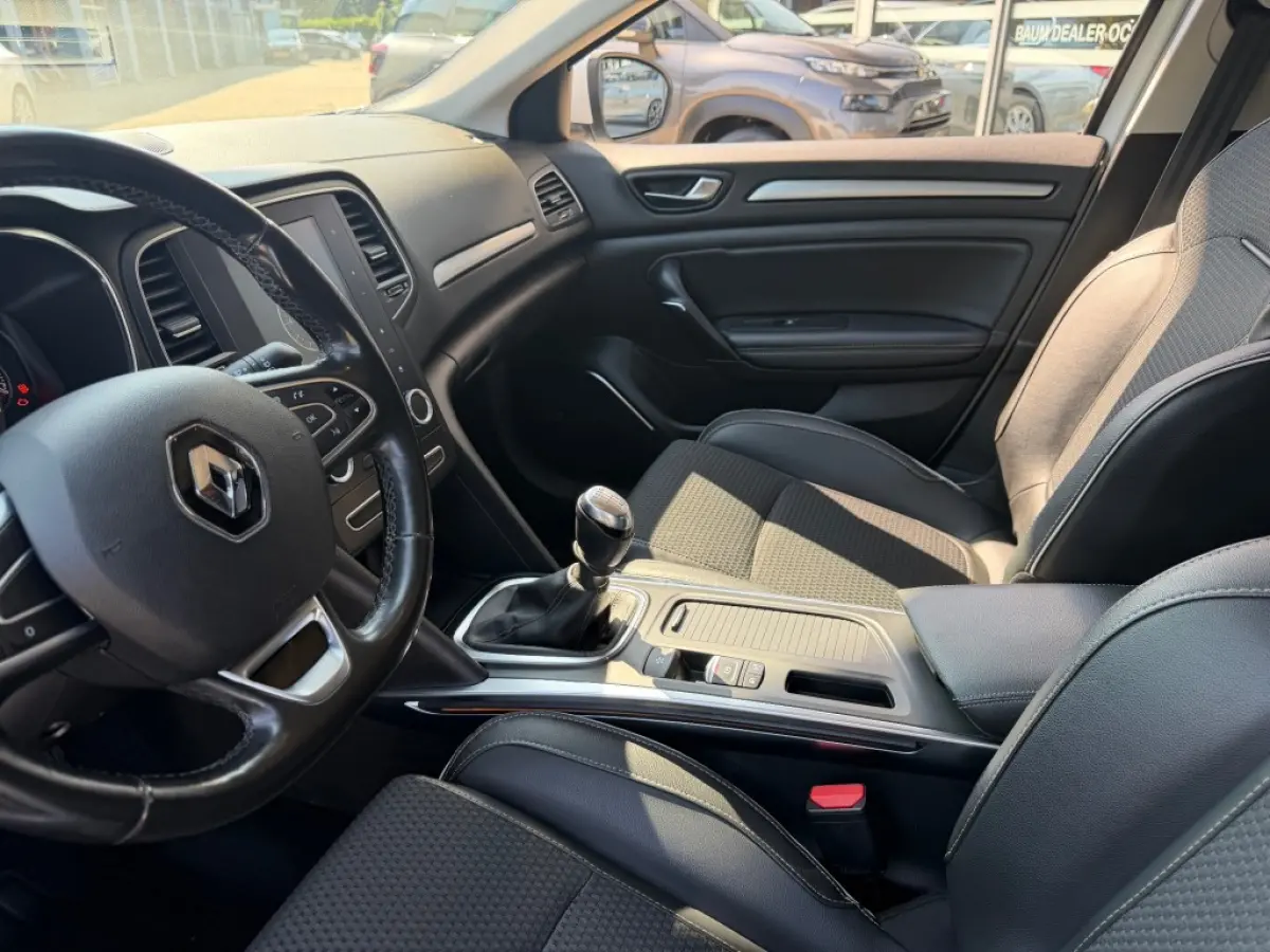 1.3 TCE BOSE GRIJS KENTEKEN NAVI AIRCO