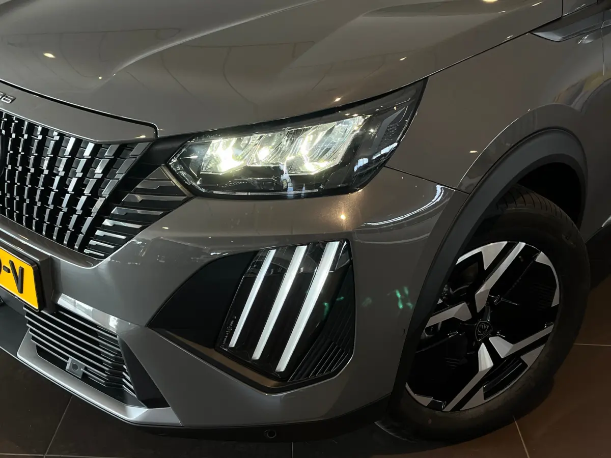 1.2 Hybrid 145 Allure VOORRAAD ACTIE | 8 JAAR GARANTIE | Airco (automatisch) | Apple Carplay/Android Auto|telefoonintegratie premium | Armsteun voor