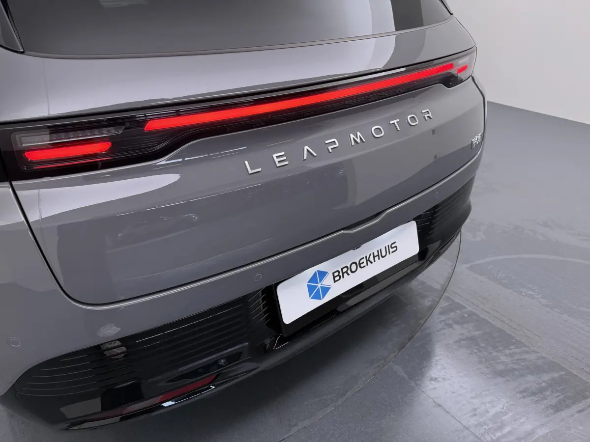 ProMax Design 67.1 kWh | €1500,- korting !! |  Vanaf €429,- Private lease per maand ! | Achteruitrij assistent | Apple Carplay/Android Auto|telefoonintegratie premium | Cruise control ad