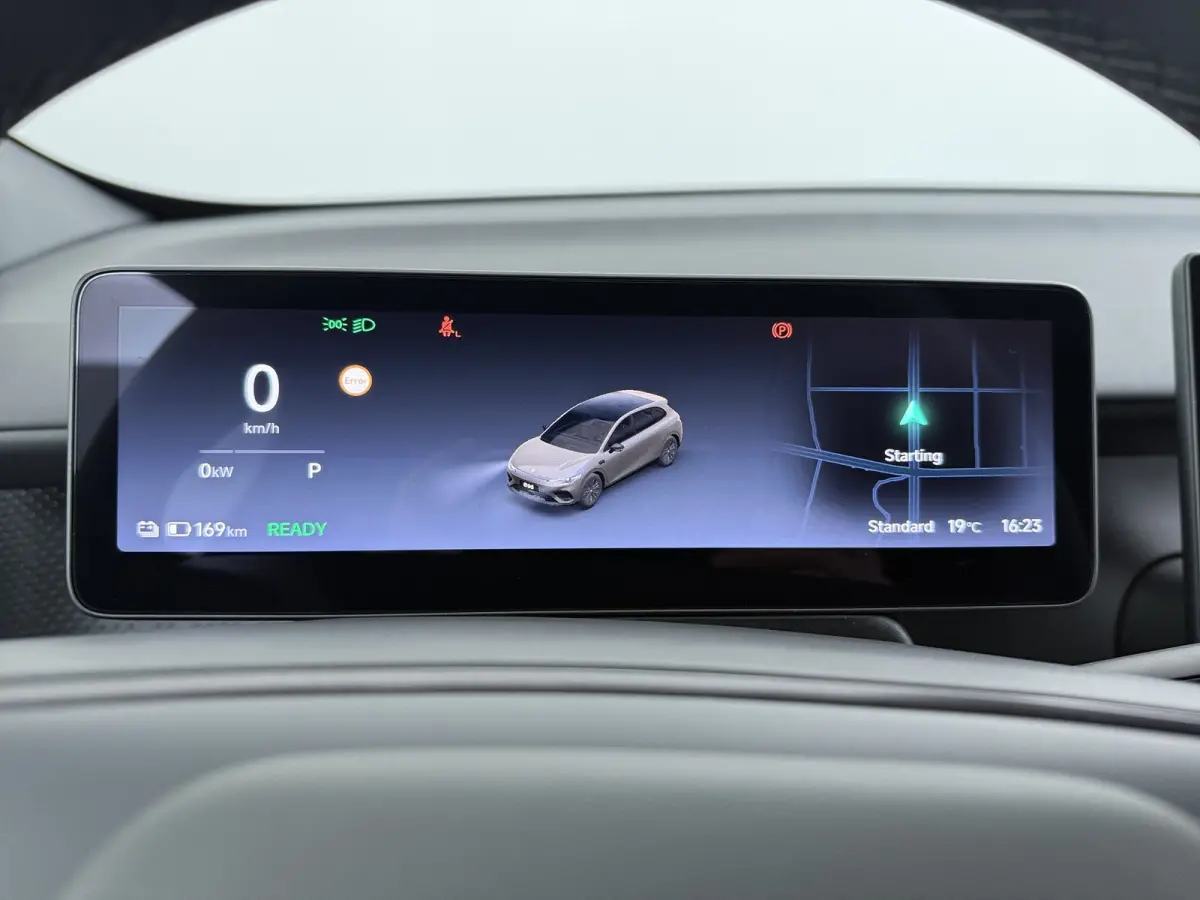 ProMax Design 67.1 kWh | €1500,- korting !! | Vanaf €429,- Private lease per maand !  | Achteruitrij assistent | Apple Carplay/Android Auto|telefoonintegratie premium | Cruise control ad