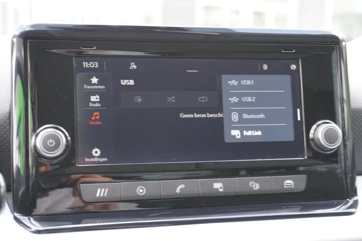 1.0 TSI 95pk Style | Parkeersensoren achter | Cruise Control | Full Link