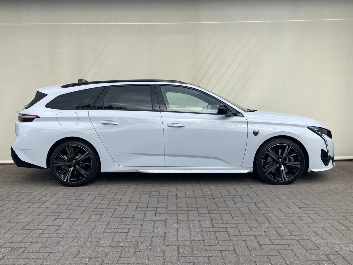 Hybrid 225 GT | Clima | Focal audio | Panoramadak | Elektrische stoel met massage | Full Optie !! |