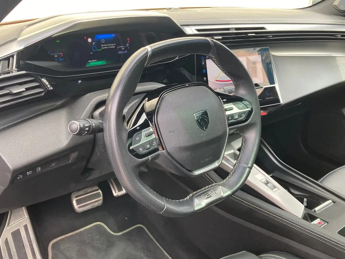 Hybrid 225 GT | Clima | Focal audio | Panoramadak | Elektrische stoel met massage | Full Optie !! |