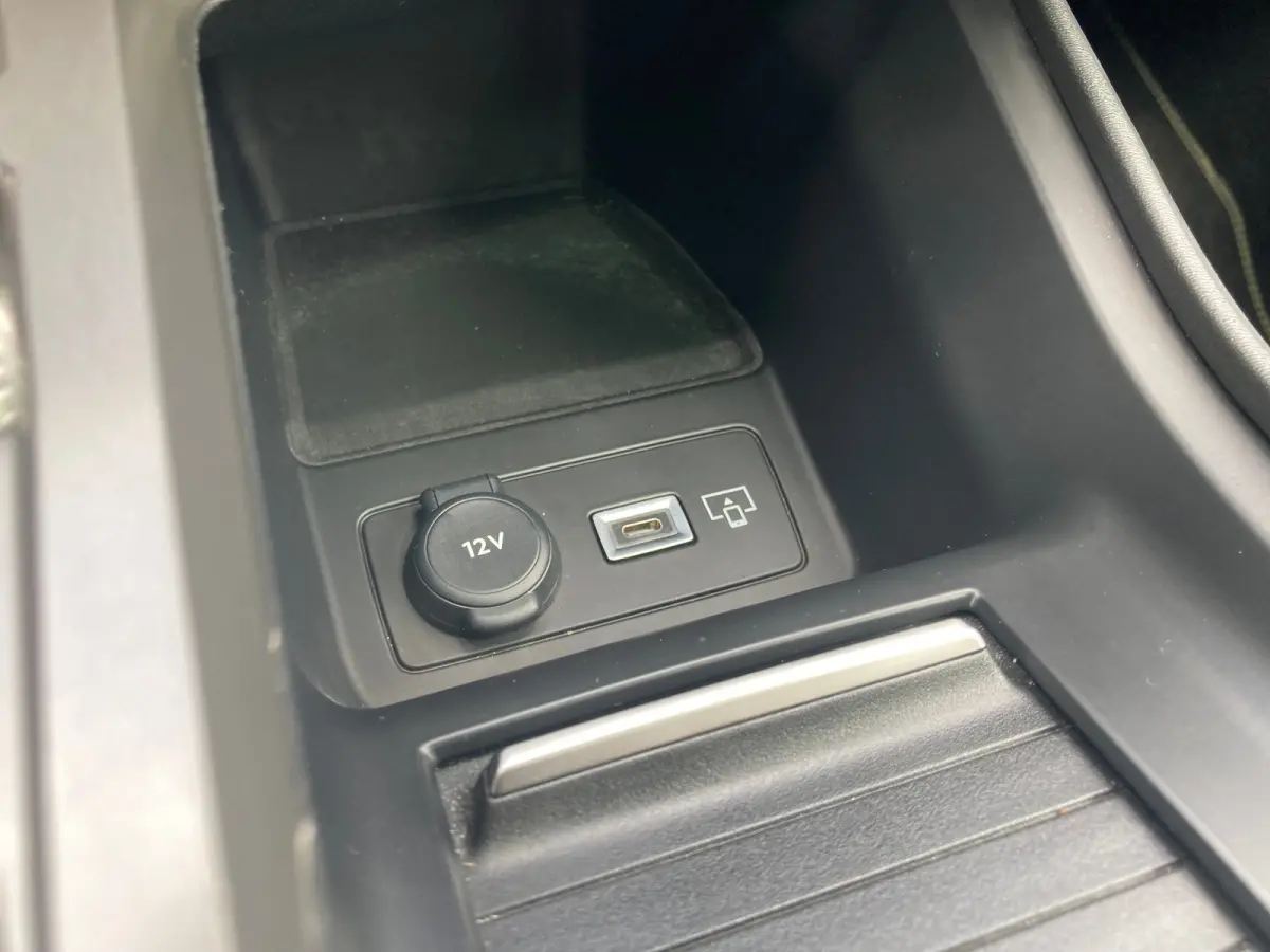Hybrid 225 GT | Clima | Focal audio | Panoramadak | Elektrische stoel met massage | Full Optie !! |