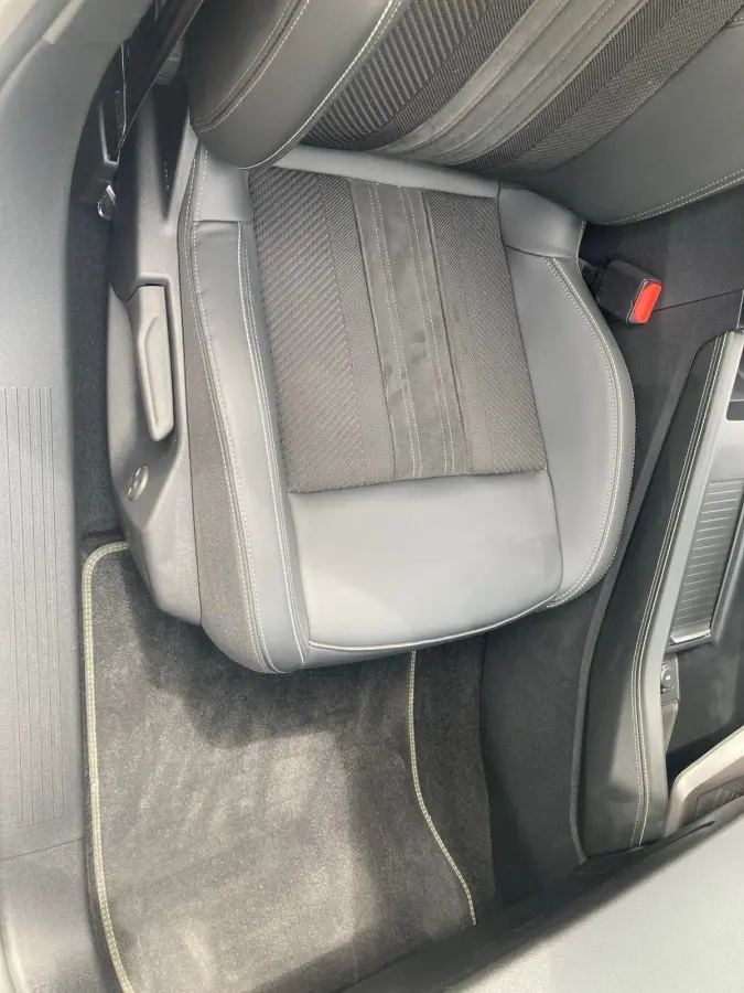 Hybrid 225 GT | Clima | Focal audio | Panoramadak | Elektrische stoel met massage | Full Optie !! |