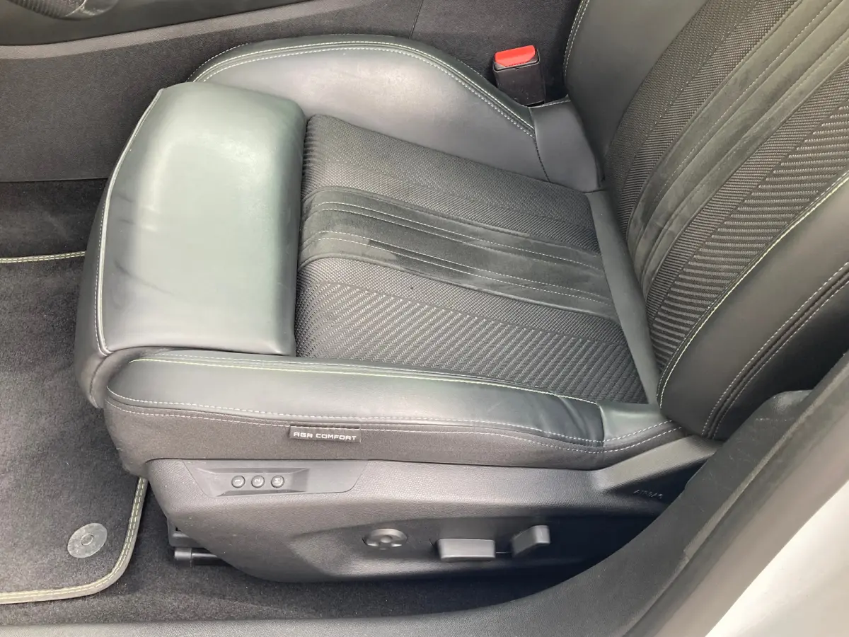 Hybrid 225 GT | Clima | Focal audio | Panoramadak | Elektrische stoel met massage | Full Optie !! |