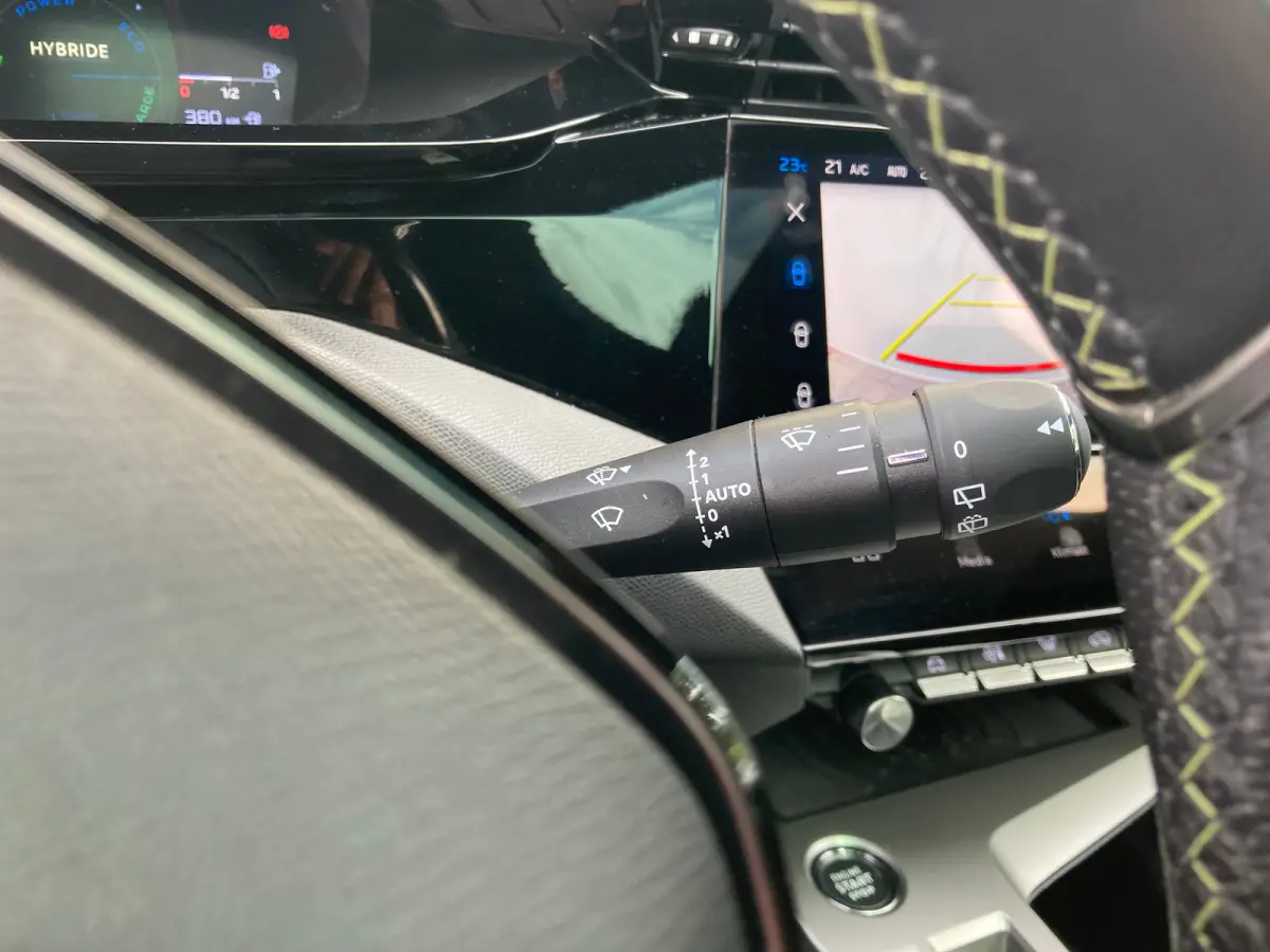 Hybrid 225 GT | Clima | Focal audio | Panoramadak | Elektrische stoel met massage | Full Optie !! |