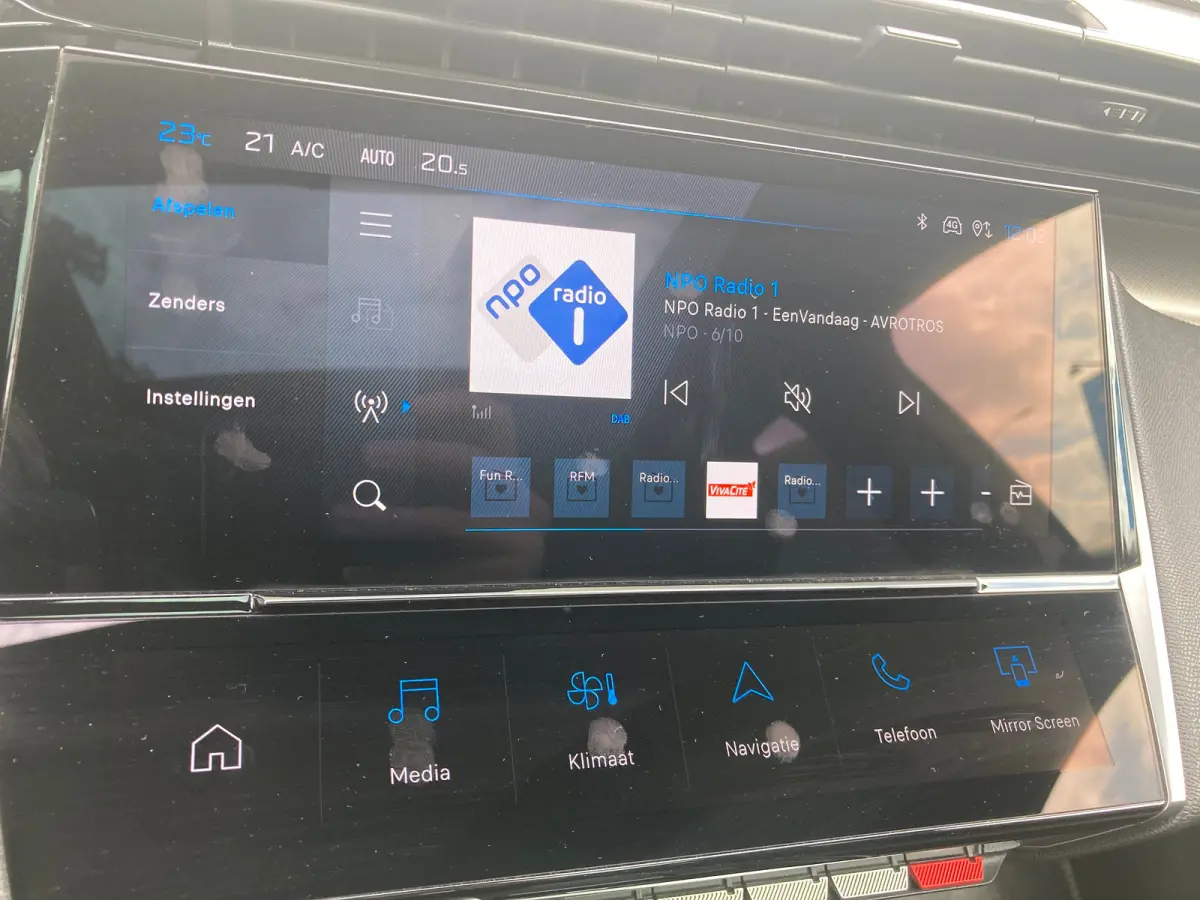 Hybrid 225 GT | Clima | Focal audio | Panoramadak | Elektrische stoel met massage | Full Optie !! |