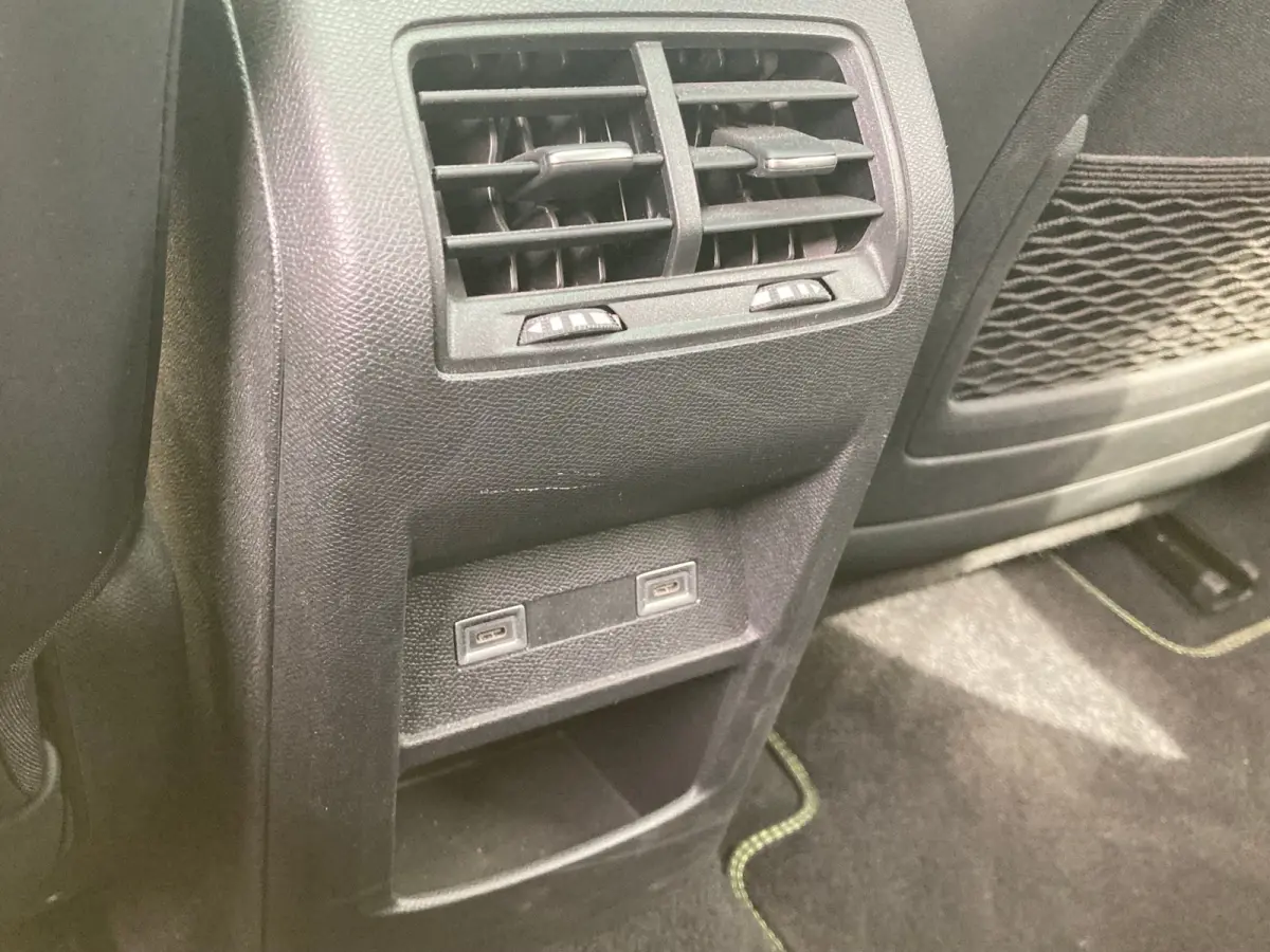 Hybrid 225 GT | Clima | Focal audio | Panoramadak | Elektrische stoel met massage | Full Optie !! |