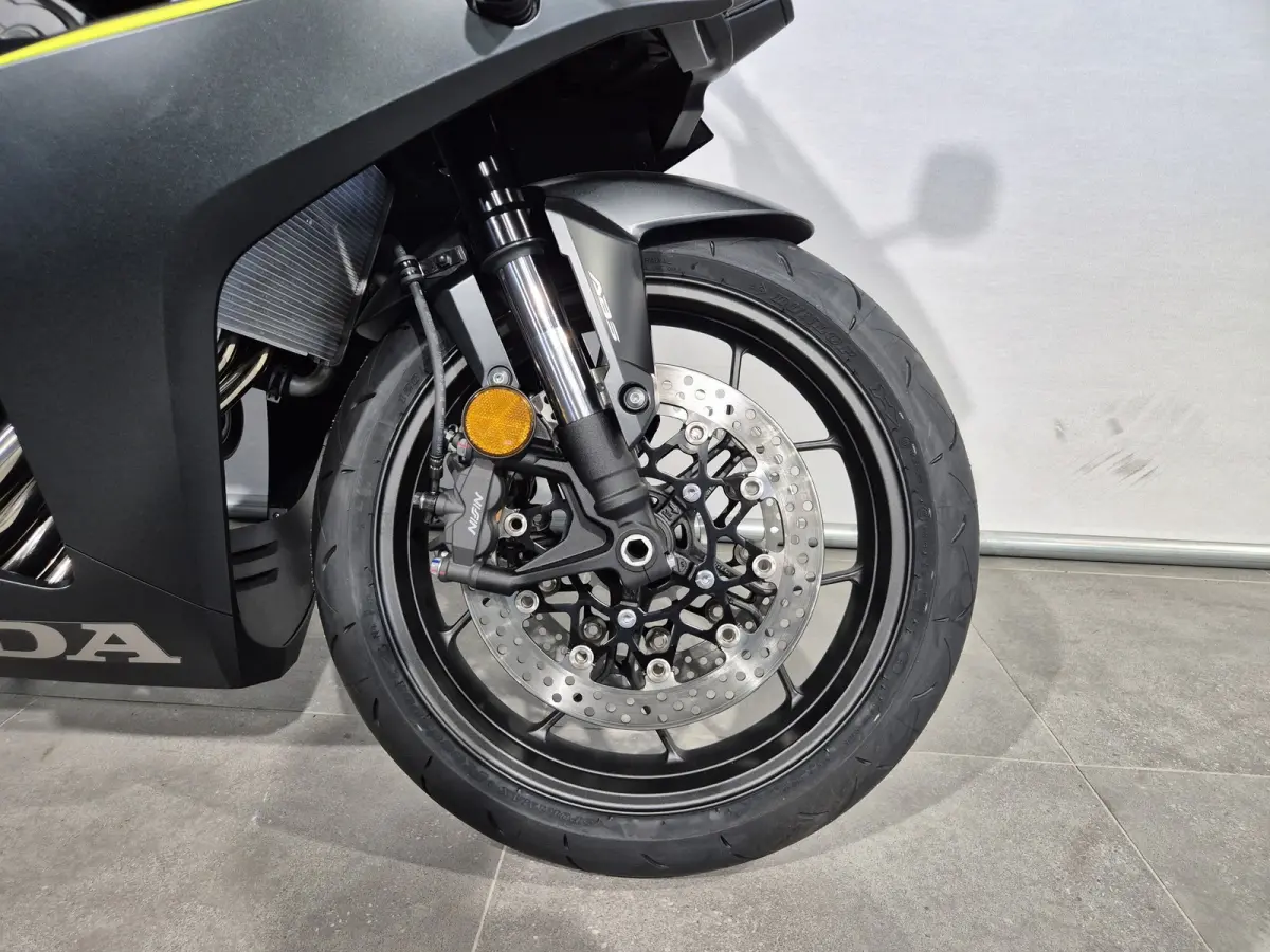 CBR 650 R
