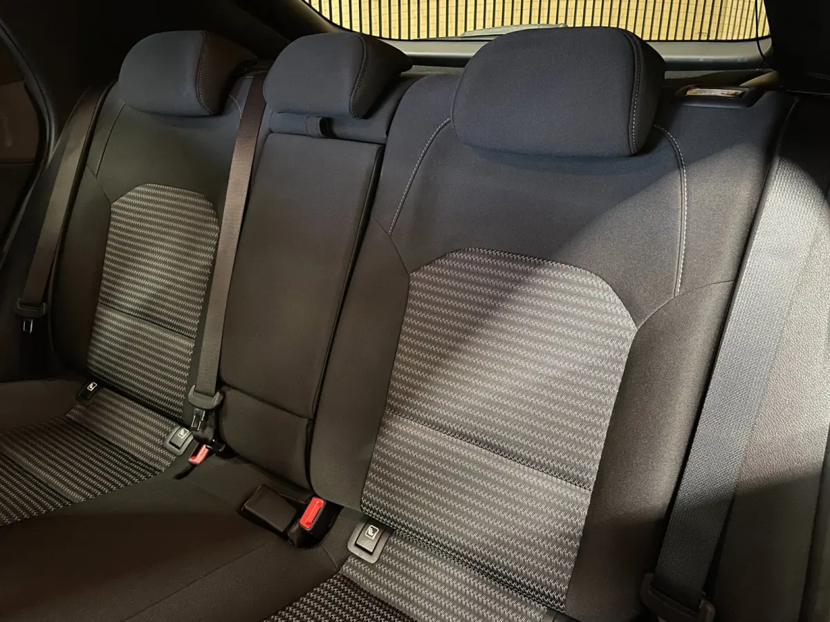 1.0 T-GDi DynamicLine|120PK|FACELIFT|APPLE CARPLAY|ANDROID|STOEL+STUURVERWARMING|CAMERA|CRUISE,CLIMATE|1E EIG.|INCL.BTW|