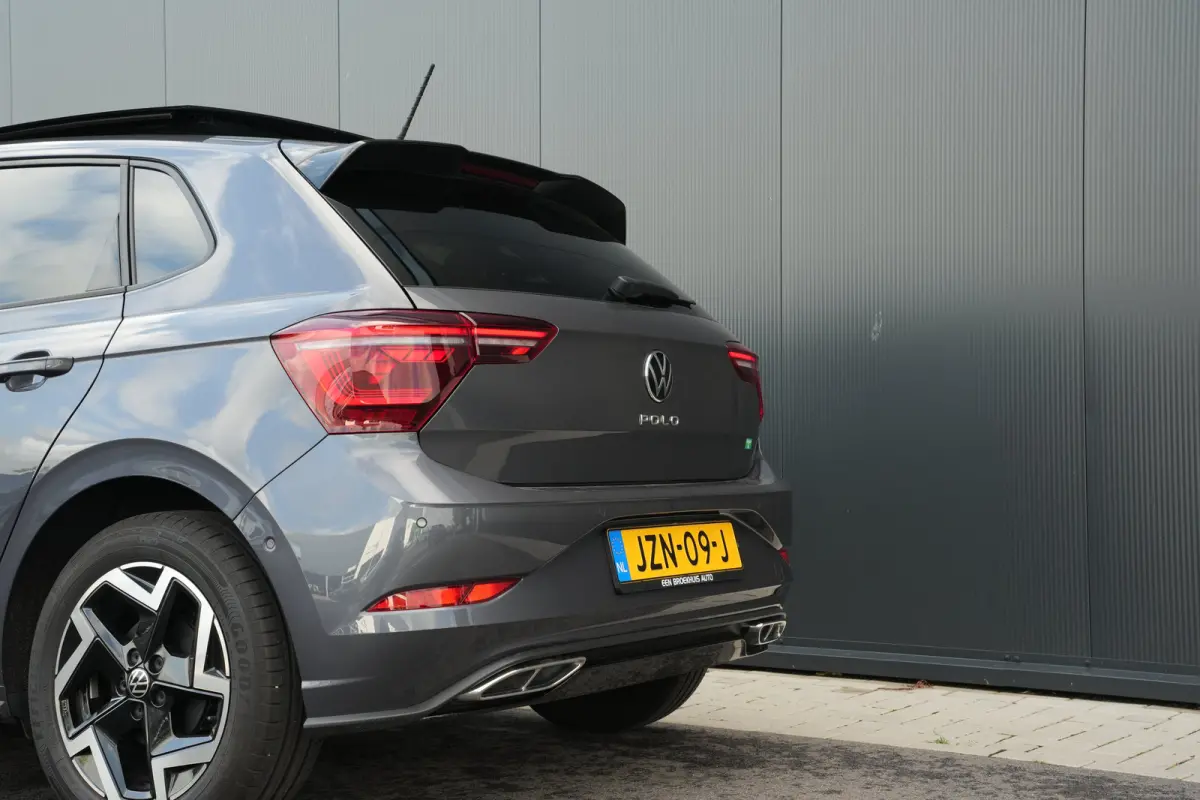 1.0 TSI 95pk R-Line Edition | Panoramadak | Camera | Parkeerhulp | Carplay |  | Adaptive Cruise |