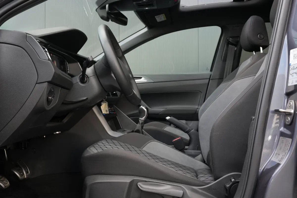 1.0 TSI 95pk R-Line Edition | Panoramadak | Camera | Parkeerhulp | Carplay |  | Adaptive Cruise |