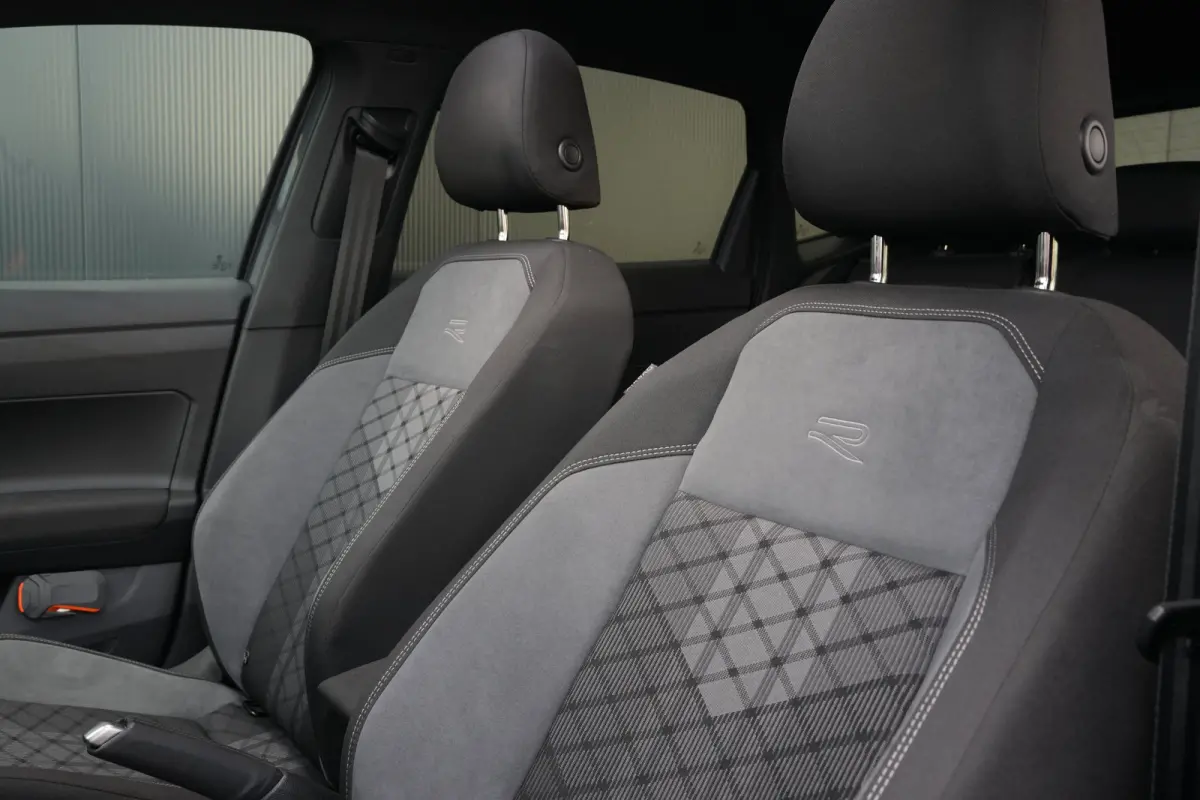 1.0 TSI 95pk R-Line Edition | Panoramadak | Camera | Parkeerhulp | Carplay |  | Adaptive Cruise |