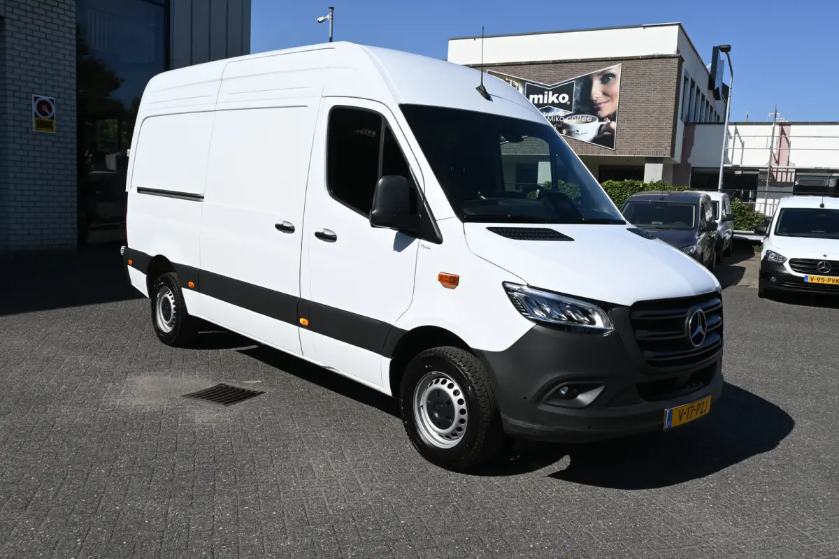 317 CDI L2H2 Pro HD LED, MBUX Navigatie met camera en parkeerpakket, Winterpakket, Etc.