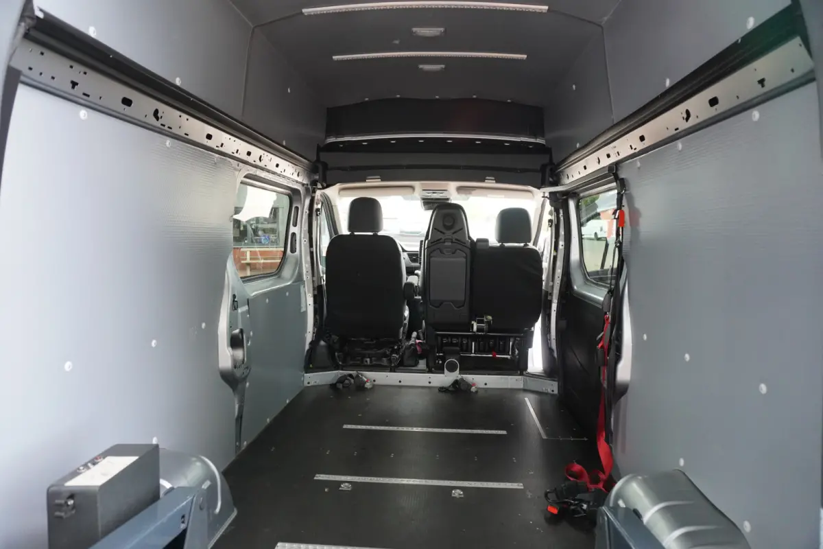 2.0 Blue dCi 170PK T30 L2H2 Invalide vervoer / ideaal voor camper nr. V186 | Airco | Cruise | Navi | trekhaak (marge auto INCL BPM)