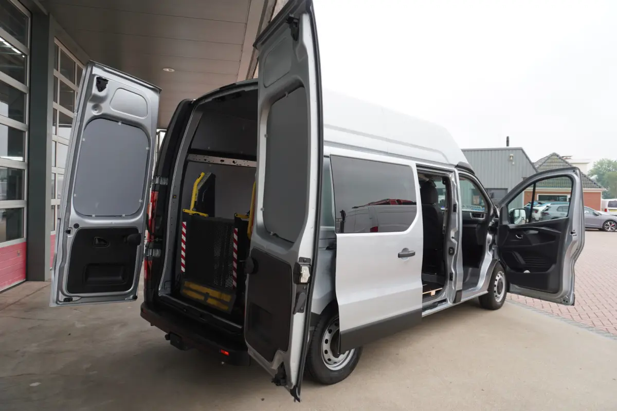 2.0 Blue dCi 170PK T30 L2H2 Invalide vervoer / ideaal voor camper nr. V186 | Airco | Cruise | Navi | trekhaak (marge auto INCL BPM)