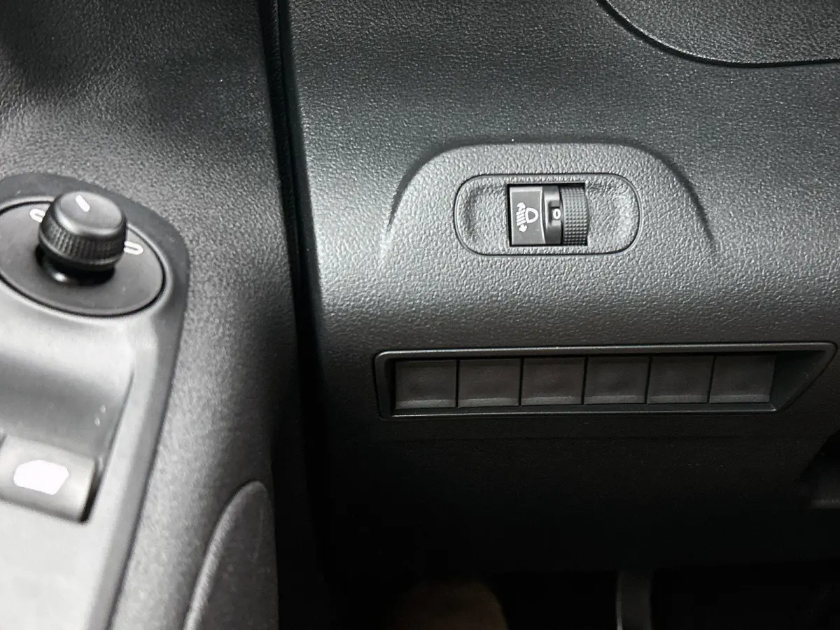 1.5 BlueHDi 100 S&S L2 Airco Bluetooth Parkeersensoren