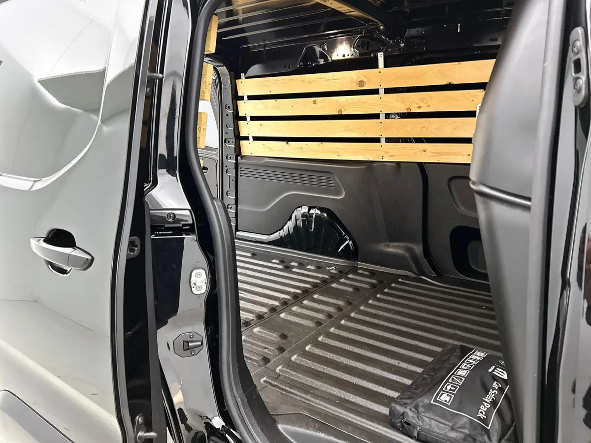 1.5 BlueHDi 100 S&S L2 Airco Bluetooth Parkeersensoren