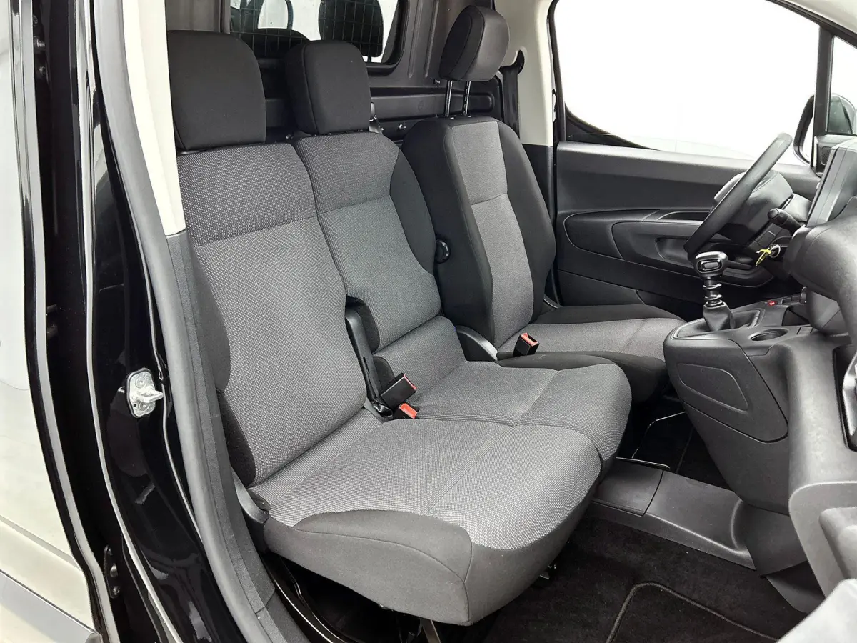 1.5 BlueHDi 100 S&S L2 Airco Bluetooth Parkeersensoren