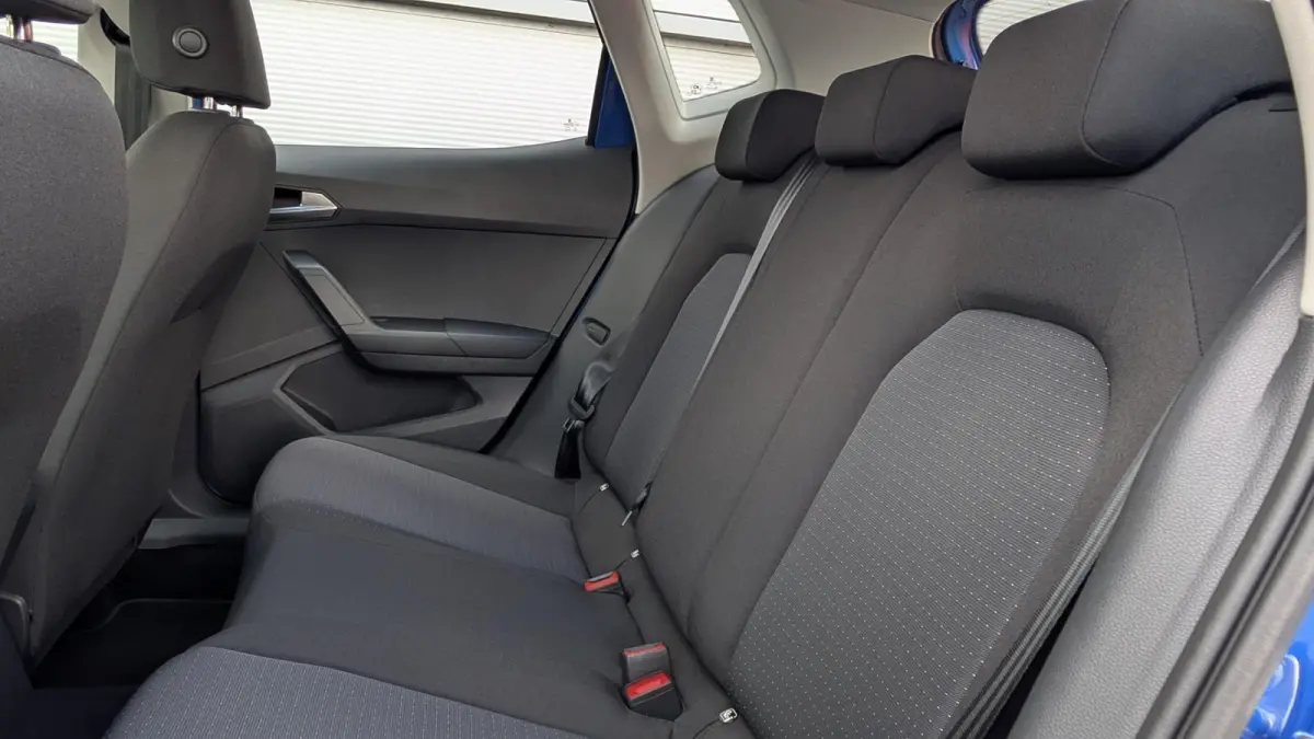 1.0 TSI 95pk Style | App connect | Climatronic | PDC achter