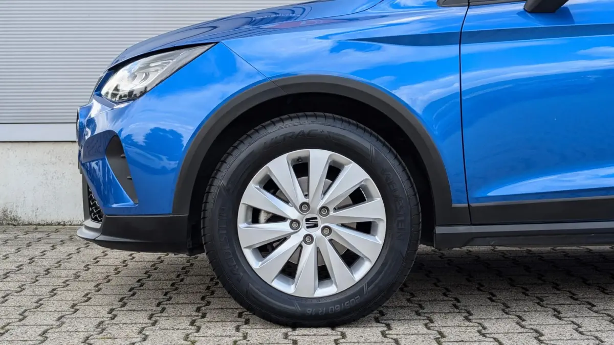 1.0 TSI 95pk Style | App connect | Climatronic | PDC achter