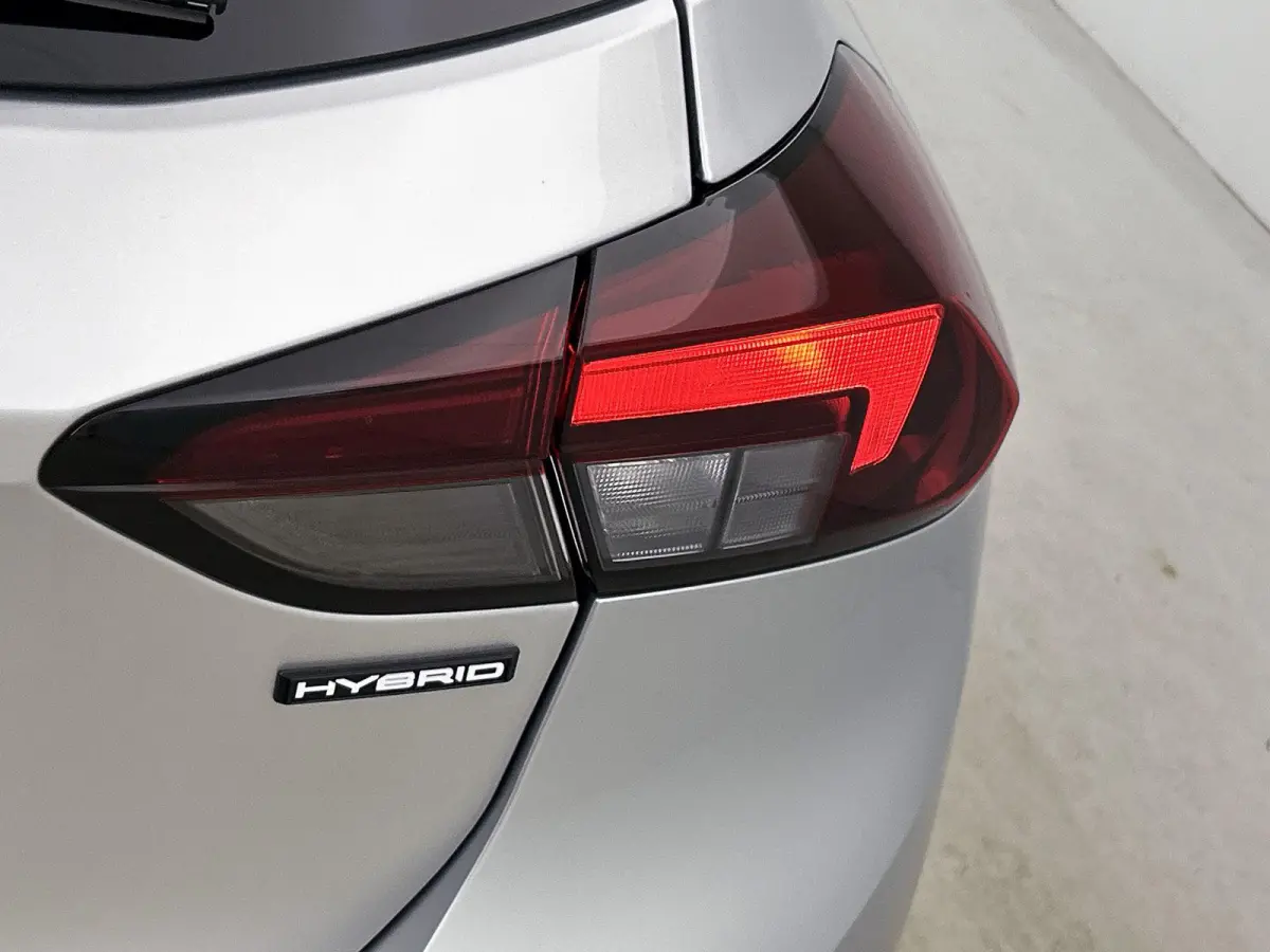 1.2 Turbo Hybrid Edition | 110pk | Apple Carplay/Android Auto | Camera | 4.000km! |