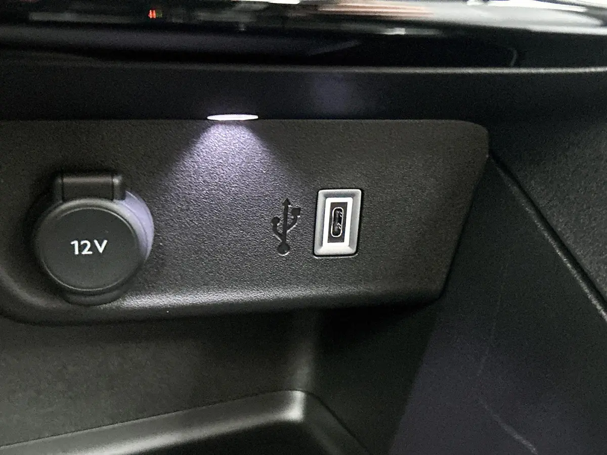 1.2 Turbo Hybrid Edition | 110pk | Apple Carplay/Android Auto | Camera | 4.000km! |