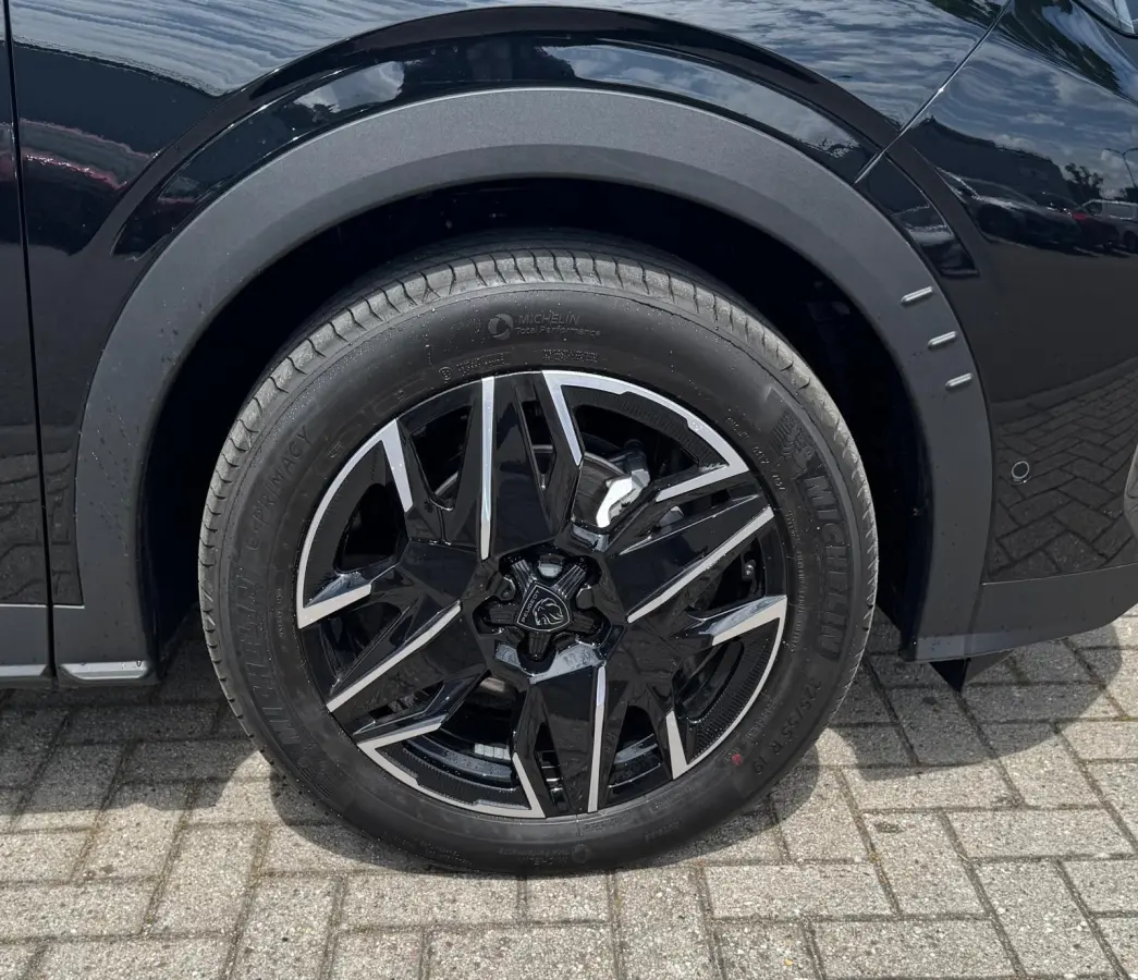 1.2 Hybrid 136 Allure | Panoramic Navigation | Camera | Adaptieve Cruise Control | Trekhaak