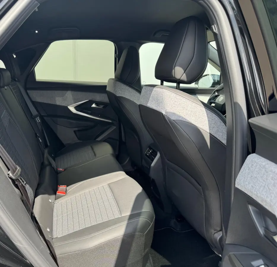 1.2 Hybrid 136 Allure | Panoramic Navigation | Camera | Adaptieve Cruise Control | Trekhaak