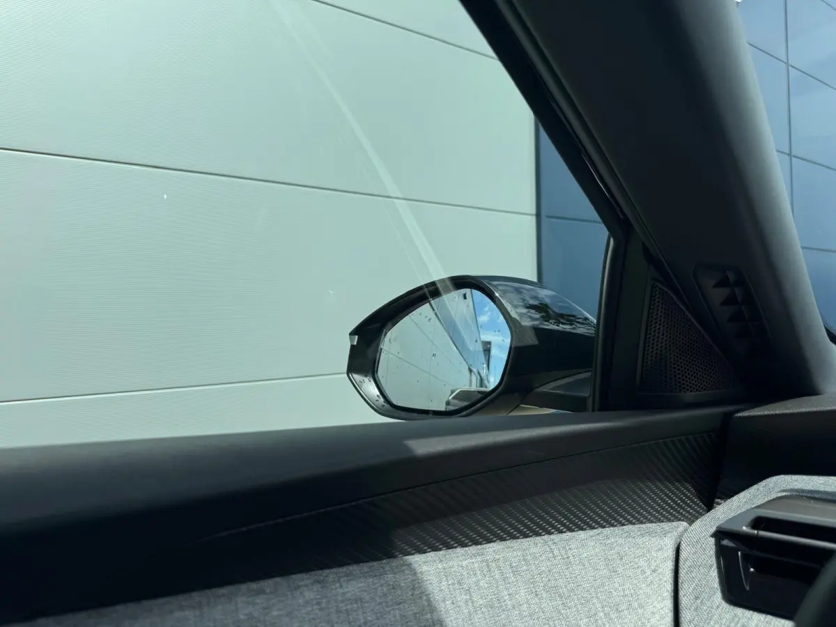 1.2 Hybrid 136 Allure | Panoramic Navigation | Camera | Adaptieve Cruise Control | Trekhaak