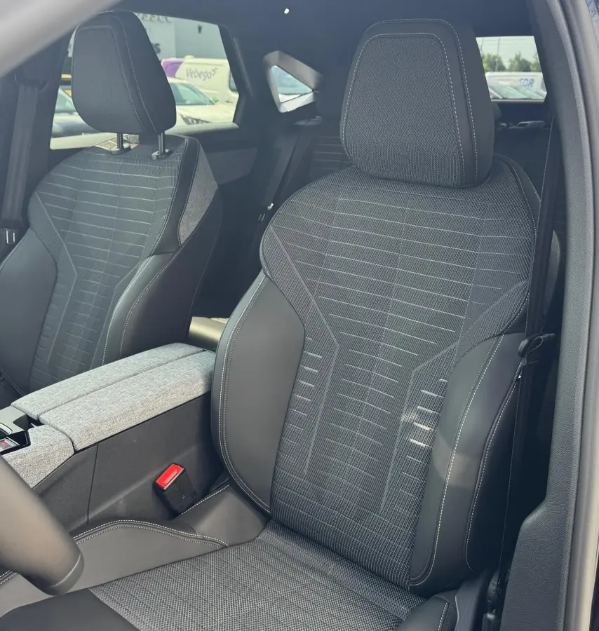 1.2 Hybrid 136 Allure | Panoramic Navigation | Camera | Adaptieve Cruise Control | Trekhaak