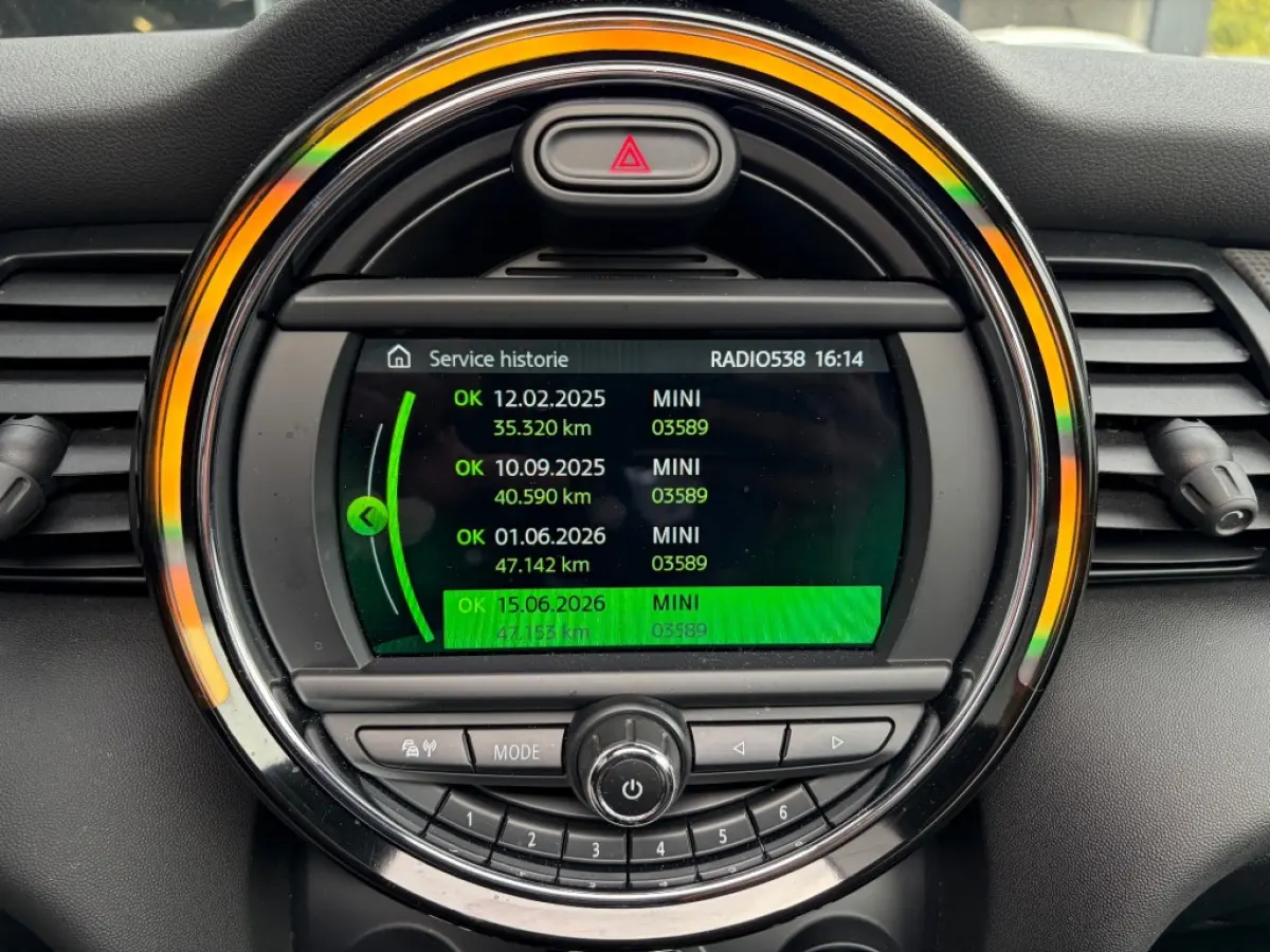1.5 Cooper 2e eig. Pano LED Navi Cruise Lichtpakket NL-auto